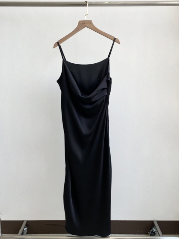 드레이프 슬립 드레스 (블랙)